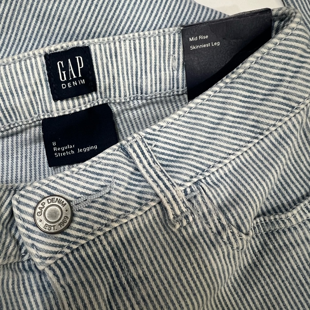GAP Women's Blue Striped Jeans - Picture 6 of 8